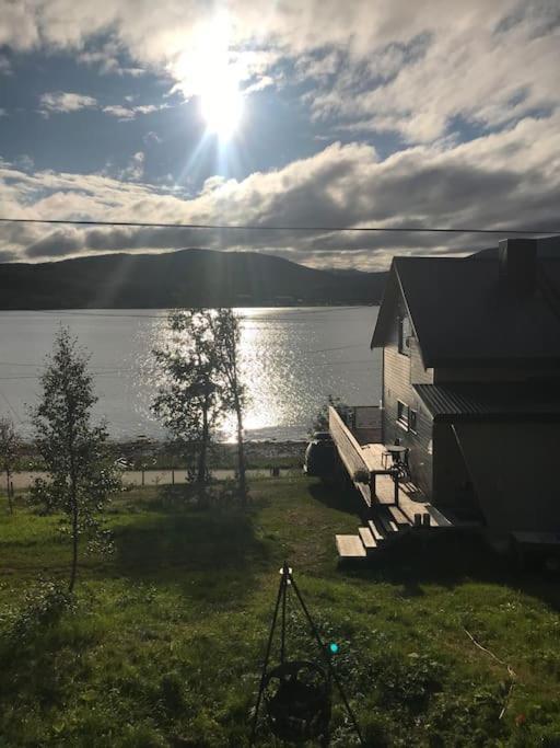 Trivelig Fritidshus Pa Arnes, Senja Straumstad Exterior foto